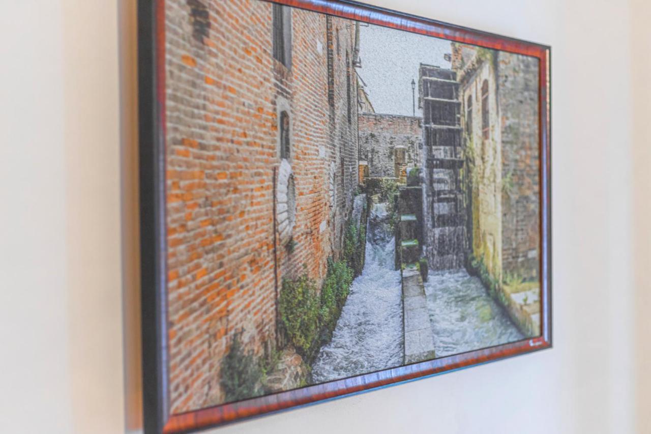 Buskovsky Mlyn 1580 Hotel Dolni Bousov Bagian luar foto